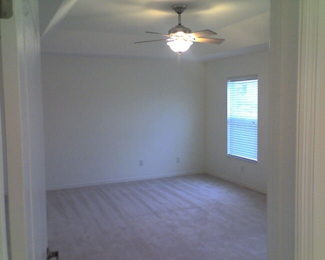 Building Photo - 1512 SE 20th St