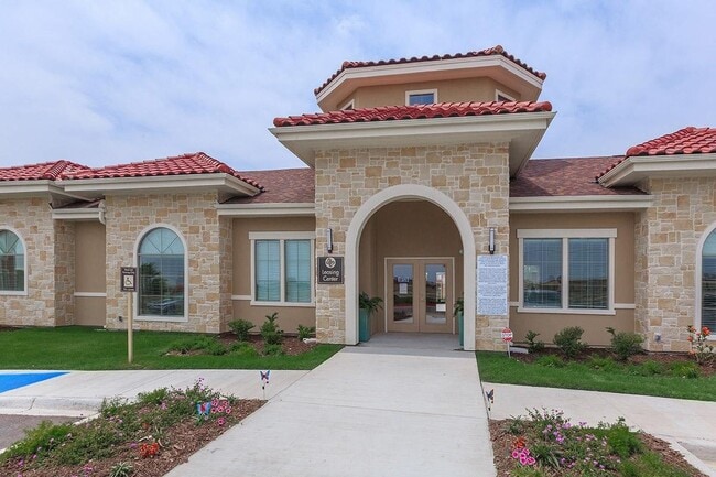 Building Photo - 315 Butterfly Garden Dr