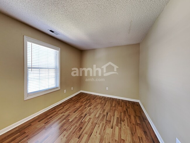 Building Photo - 4001 Mantua Way