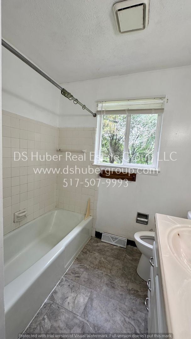 Building Photo - 2723 Narraganset Dr