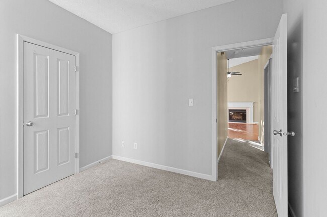 Building Photo - Beautiful home in the heart of Westfield!