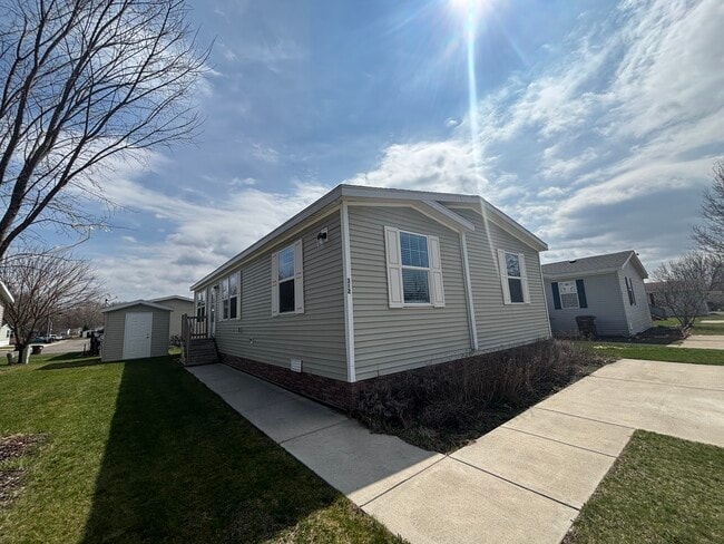 Building Photo - 312 Scarlet Oak Ln