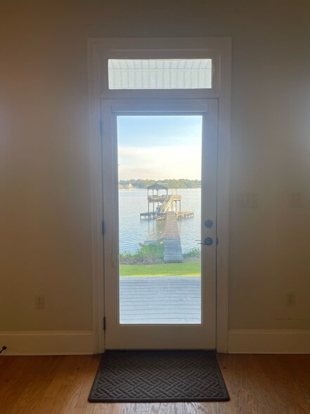 Building Photo - 1200 E Main St