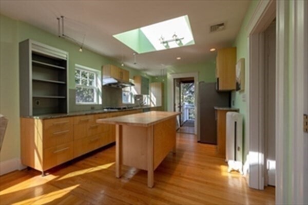 Building Photo - 109 Rockview St