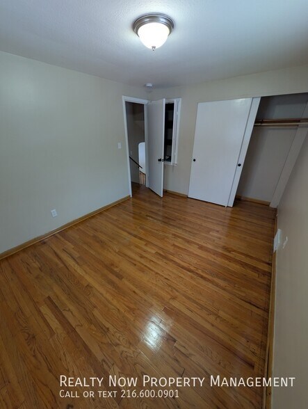 Building Photo - 12517 Park Knoll Dr