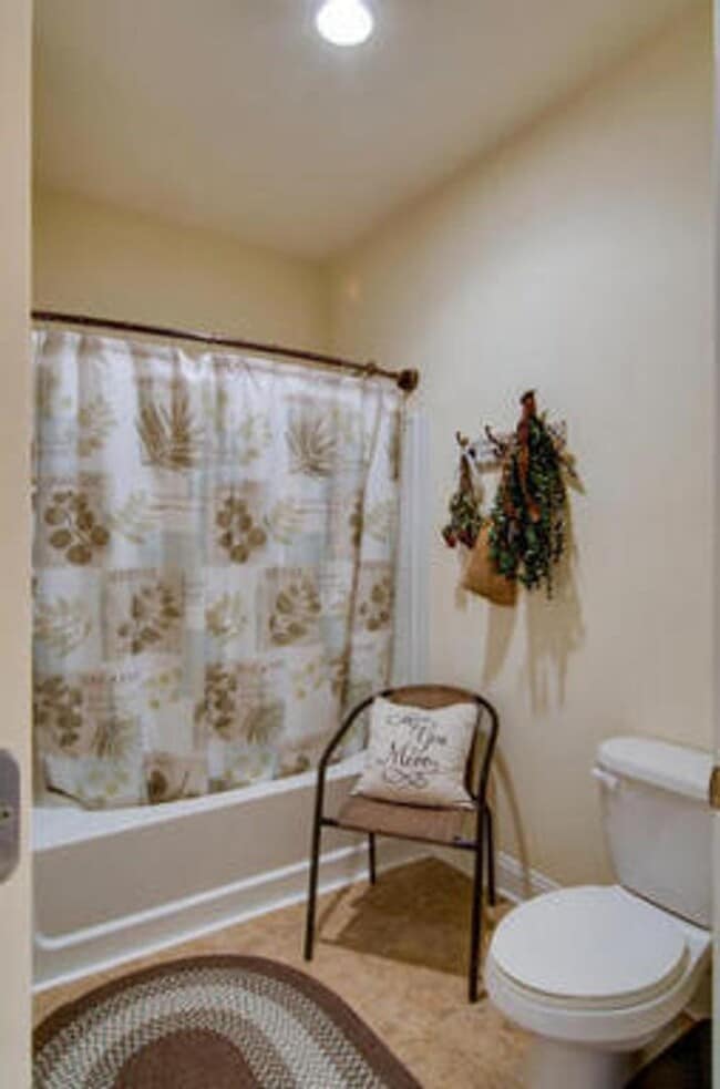 Building Photo - Luxury  1Br 1Ba Condo in Arboretum