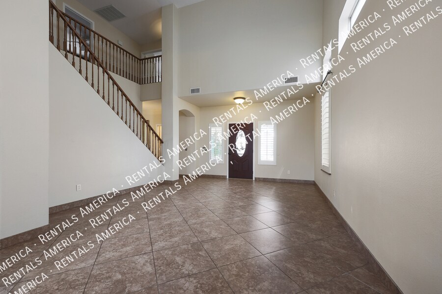 Building Photo - 3719 W Fallen Leaf Ln