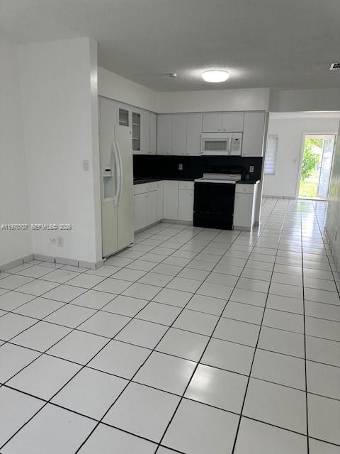 Building Photo - 312 SW 76th Ct