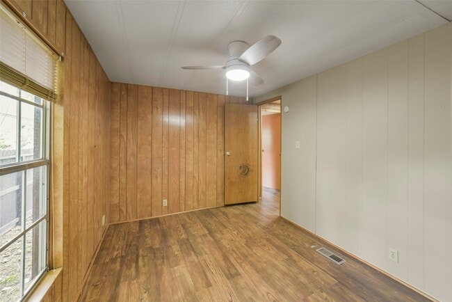Building Photo - 11023 Forrest Valley Dr