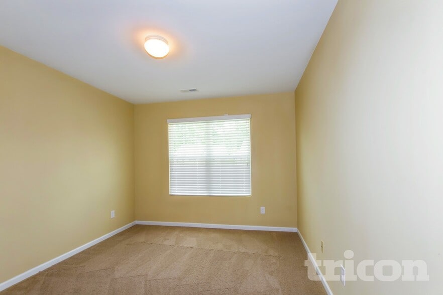 Building Photo - 4907 Magnasco Ln