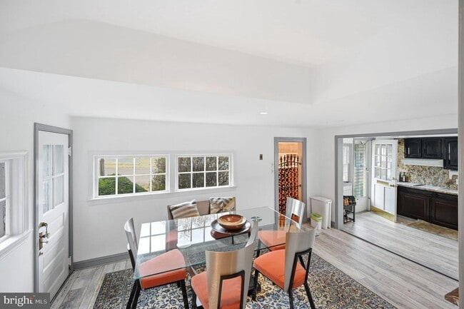 Building Photo - 11641 Glen Rd