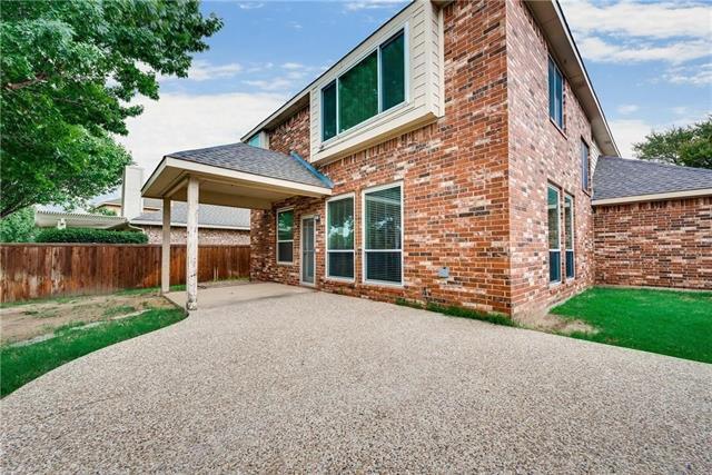 Building Photo - 1439 Royal Oaks Dr