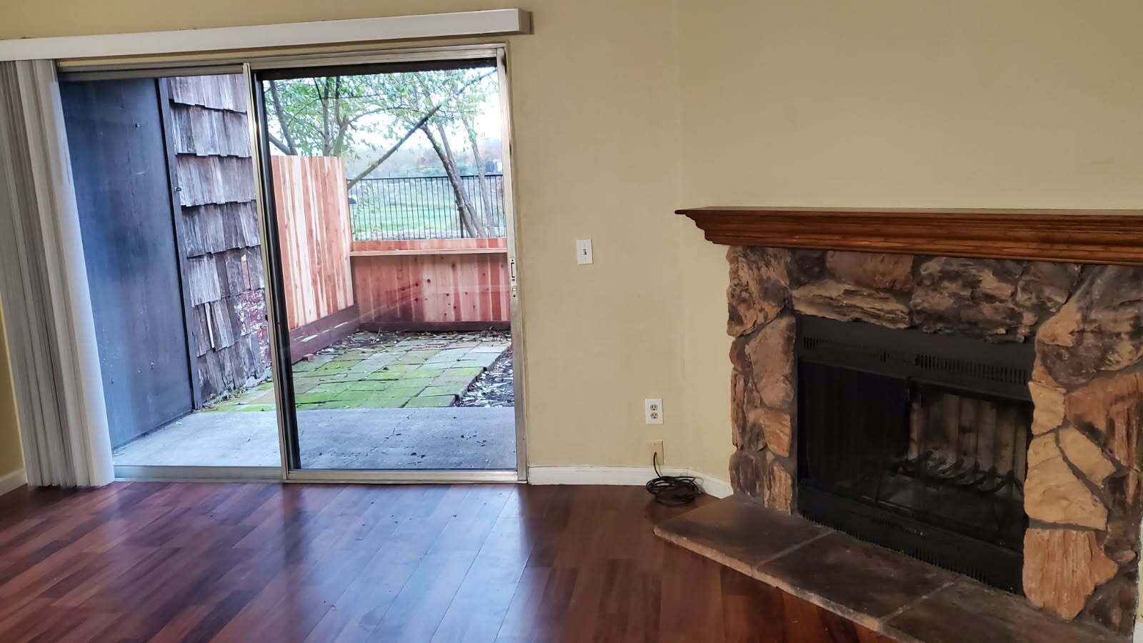 Building Photo - 1460 Parkway Dr