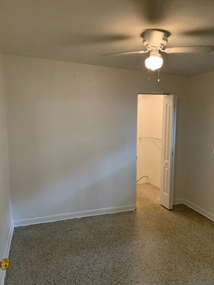 2nd BR w/ Closet - 1310 E Esther St