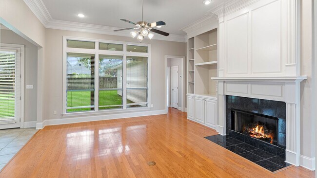 Building Photo - Now Leasing in Bluebonnet Highlands Subdivision!
