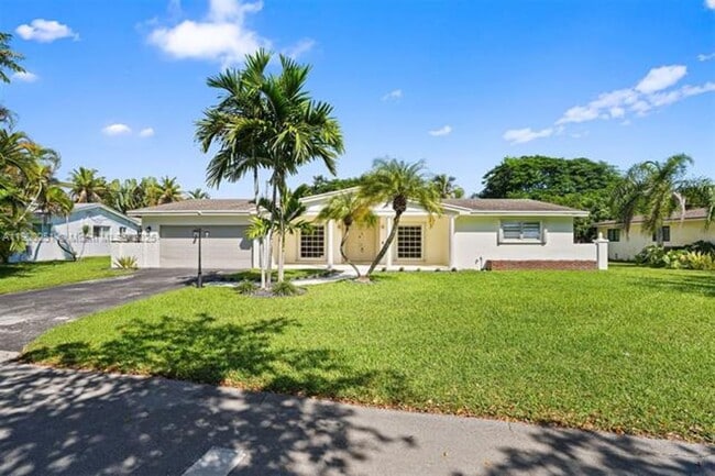 Building Photo - 8081 SW 139th Ter