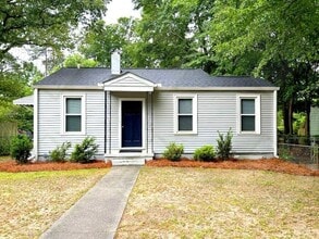 Building Photo - Charming 2-Bedroom Home in Rosewood Neighborhood