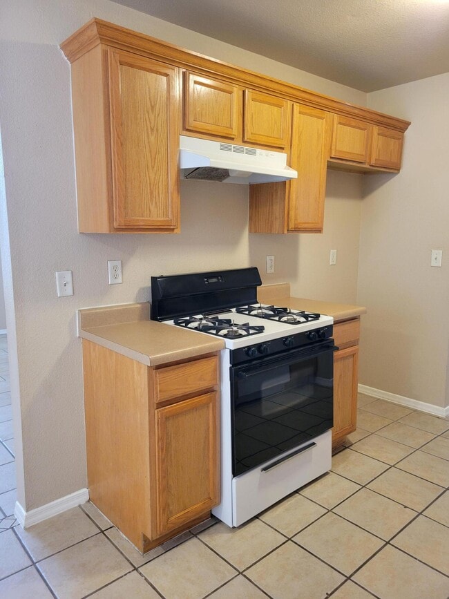 Building Photo - 3605 Tierra Zafiro Dr