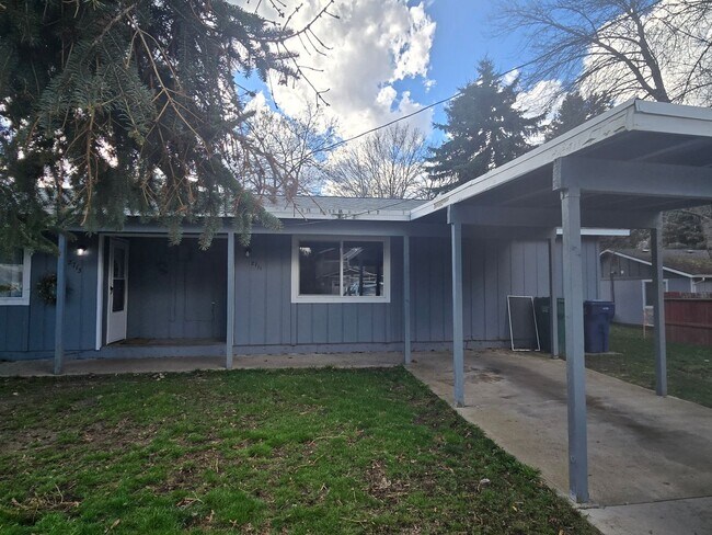 Building Photo - 2711/2713 N 10th Place