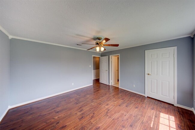 Building Photo - 263 E Castle Harbour Dr