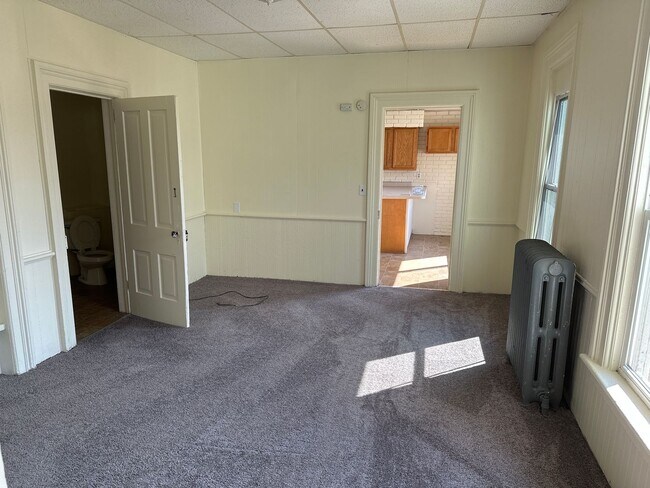 Building Photo - 16 N Washington St