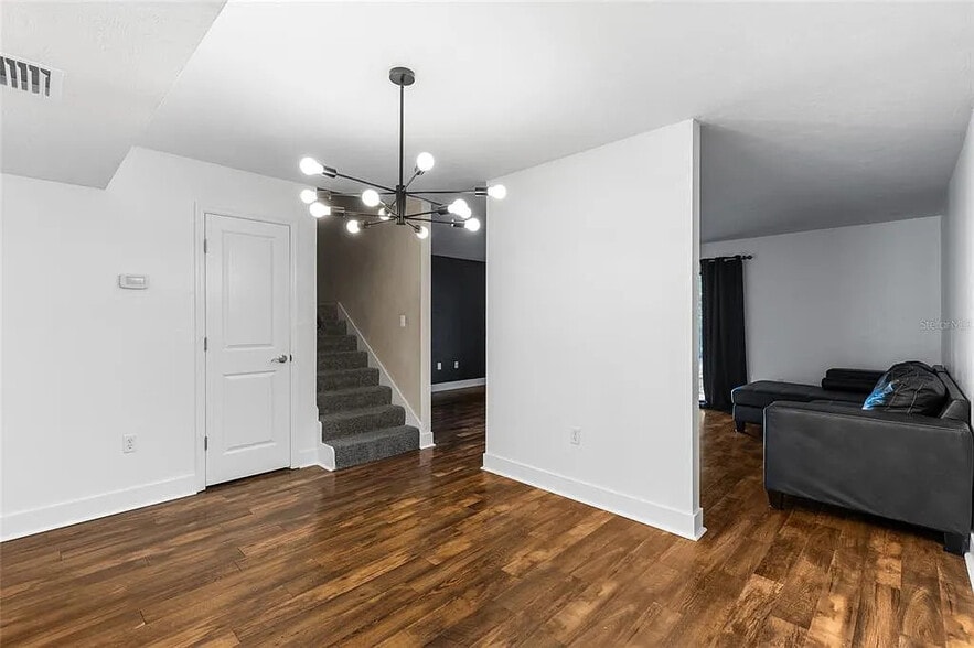 Dining Room - 507 NW 39th Rd