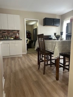 Building Photo - 4444 Main St