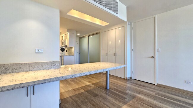 Building Photo - 1676 Ala Moana Blvd