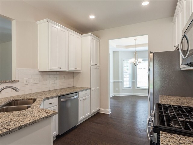 Building Photo - 112 White Ash Ln