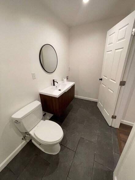 Building Photo - 24104 Highlander Rd