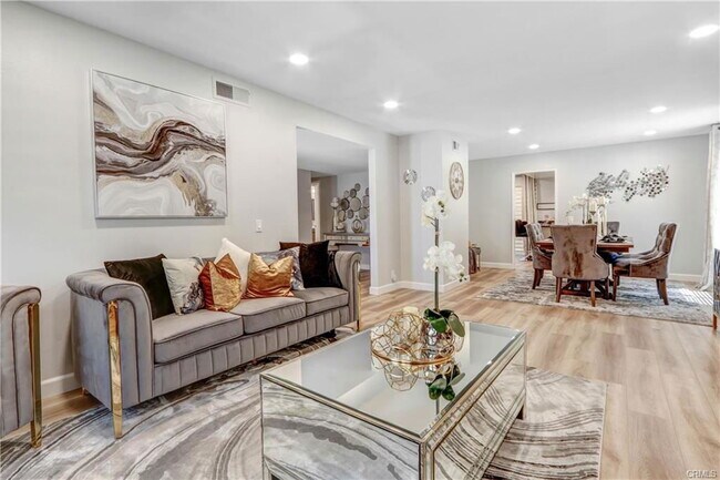 Building Photo - 16172 Quartz St