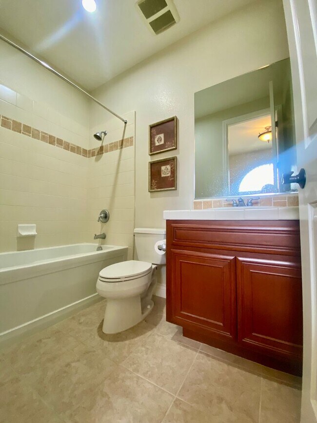 Building Photo - 3603 Fieldview Ct
