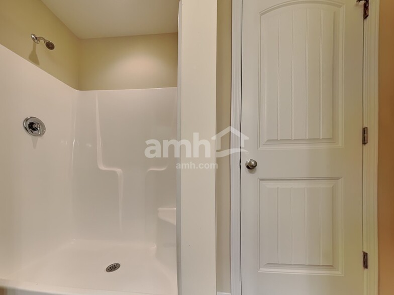 Building Photo - 14308 Foxcroft Rd