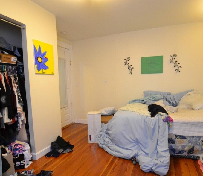 Building Photo - 340 Market St