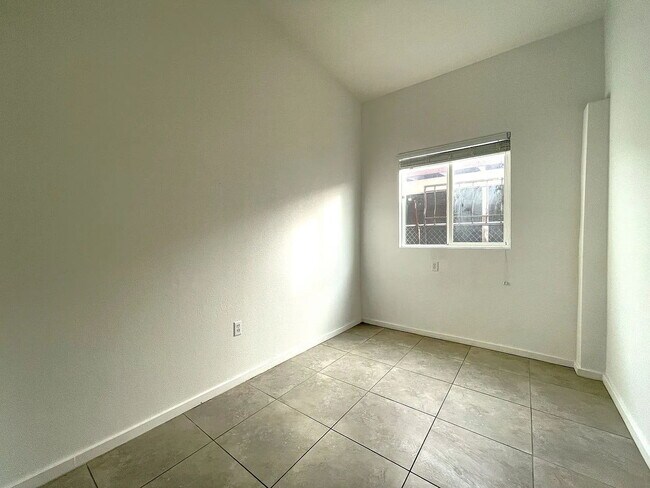 Building Photo - "Charming 3-Bed Oasis in Desert Hot Spring...