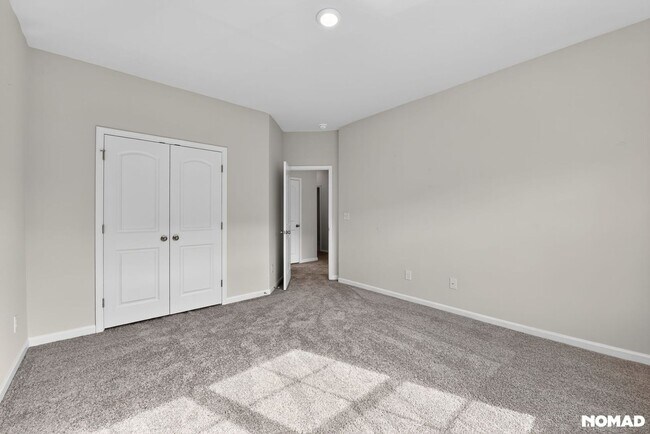 Building Photo - Spacious 3BR Townhome in Matthews