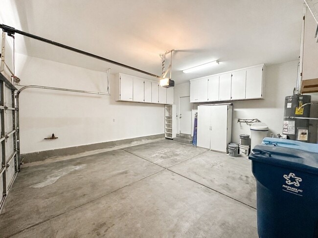 Building Photo - 10912 Golden Birch Pl