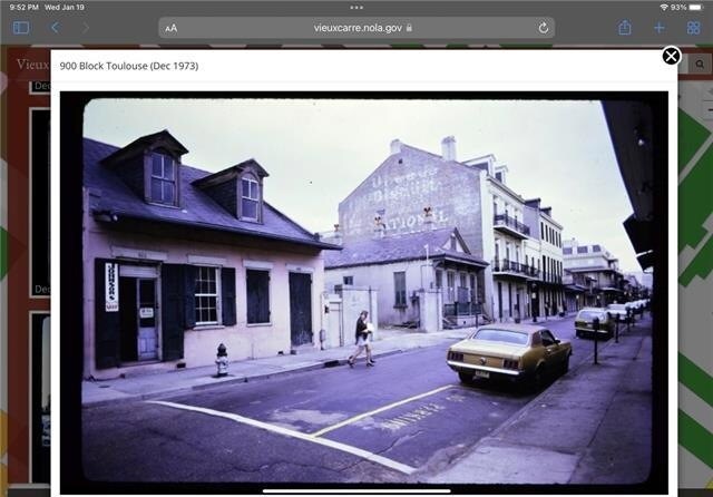 Building Photo - 606 Burgundy St