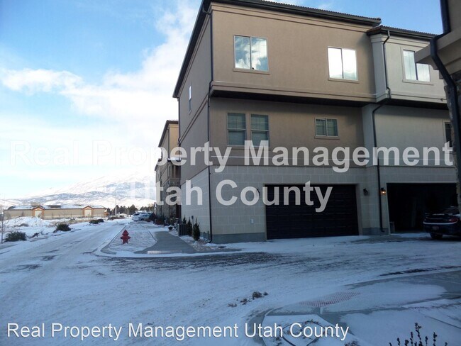 Building Photo - 3 br, 2.5 bath House - 5516 West Florence ...