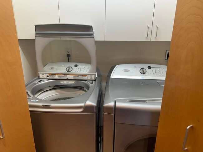 Building Photo - 125 N Hamilton St