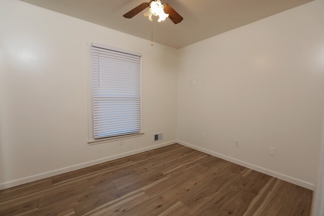 Building Photo - 2509 Paddock Ct