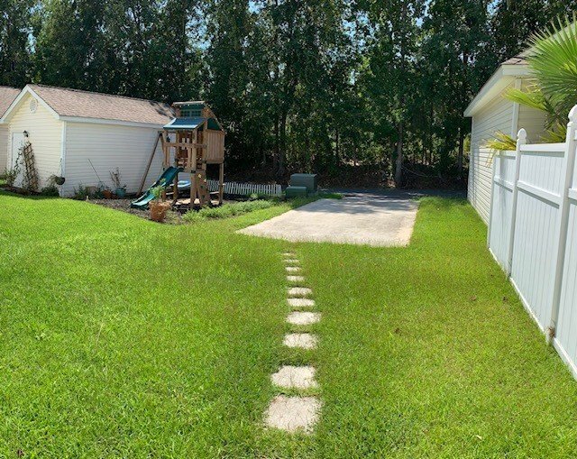 Building Photo - Westbury Park Two Bedroom, Two Bath Townhome!