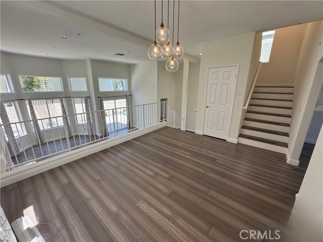 Building Photo - 503 S Maria Ave