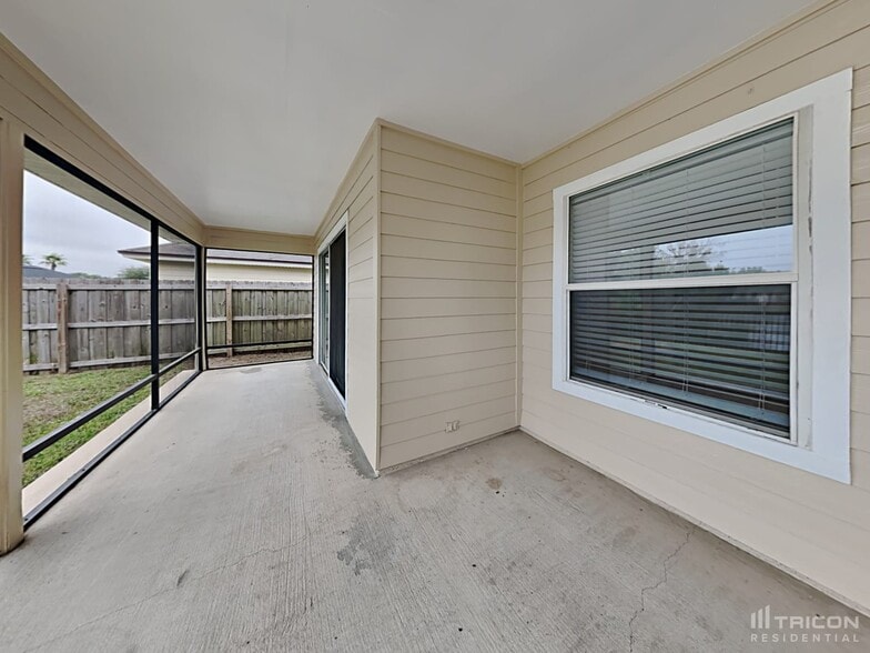 Building Photo - 9209 Redtail Dr