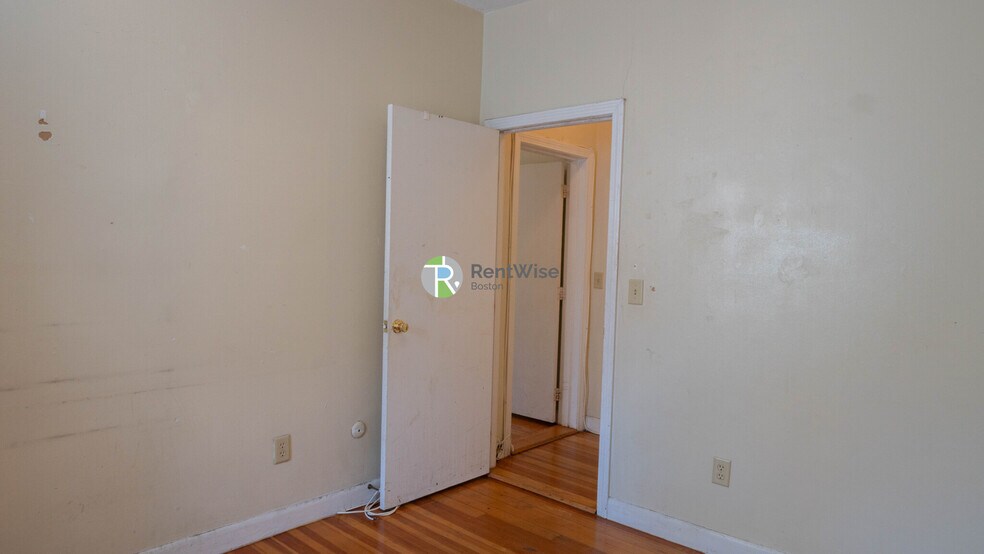 Building Photo - 1132 Commonwealth Ave