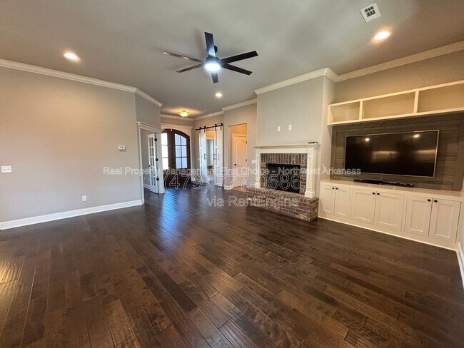 Building Photo - 1919 Sicily Ave