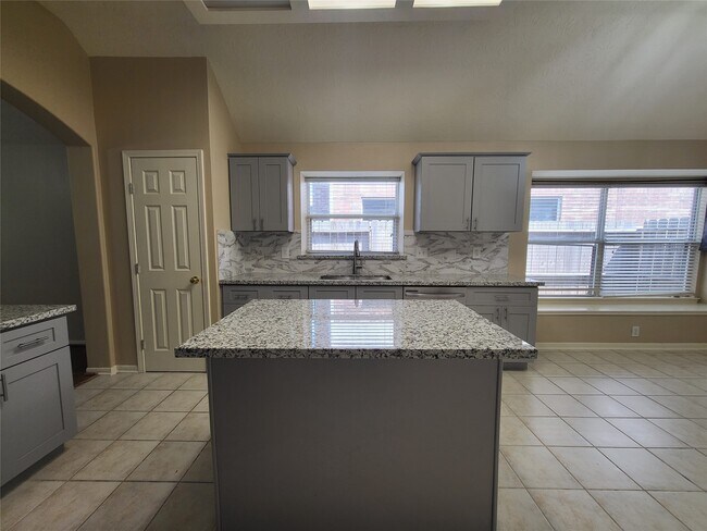 Building Photo - 3218 Markstone Ct