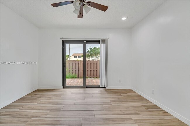 Building Photo - 2950 NW 106th Ave