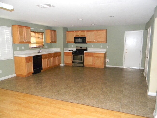 Building Photo - BEAUTIFUL ROSETTA CANYON 45014 Anabel Lane...