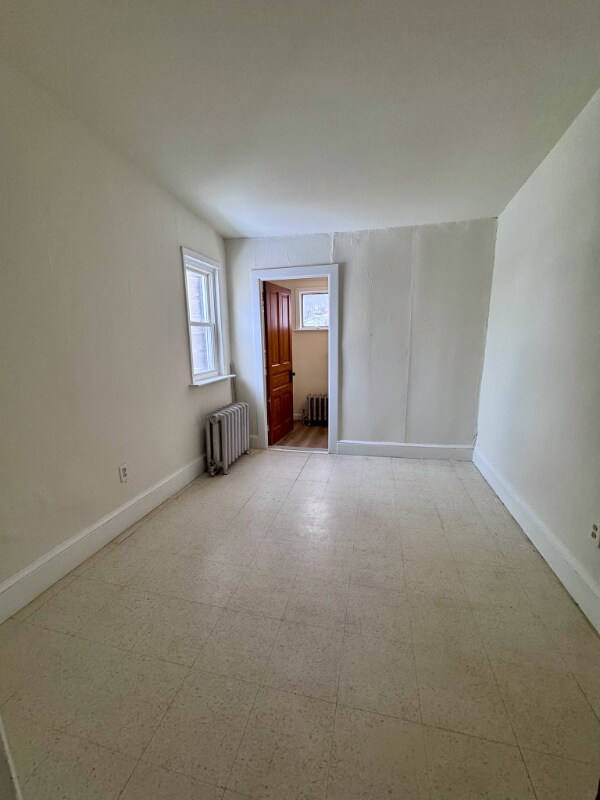 Building Photo - 229 S Nicholas St